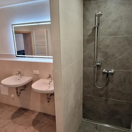 Apartment Satkula *